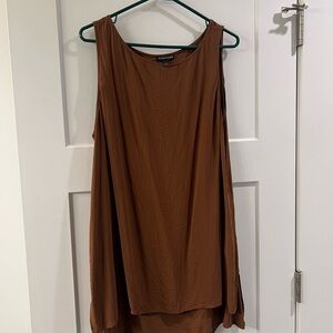 Silk georgette crepe ballet neck tank with Hi/Low hem